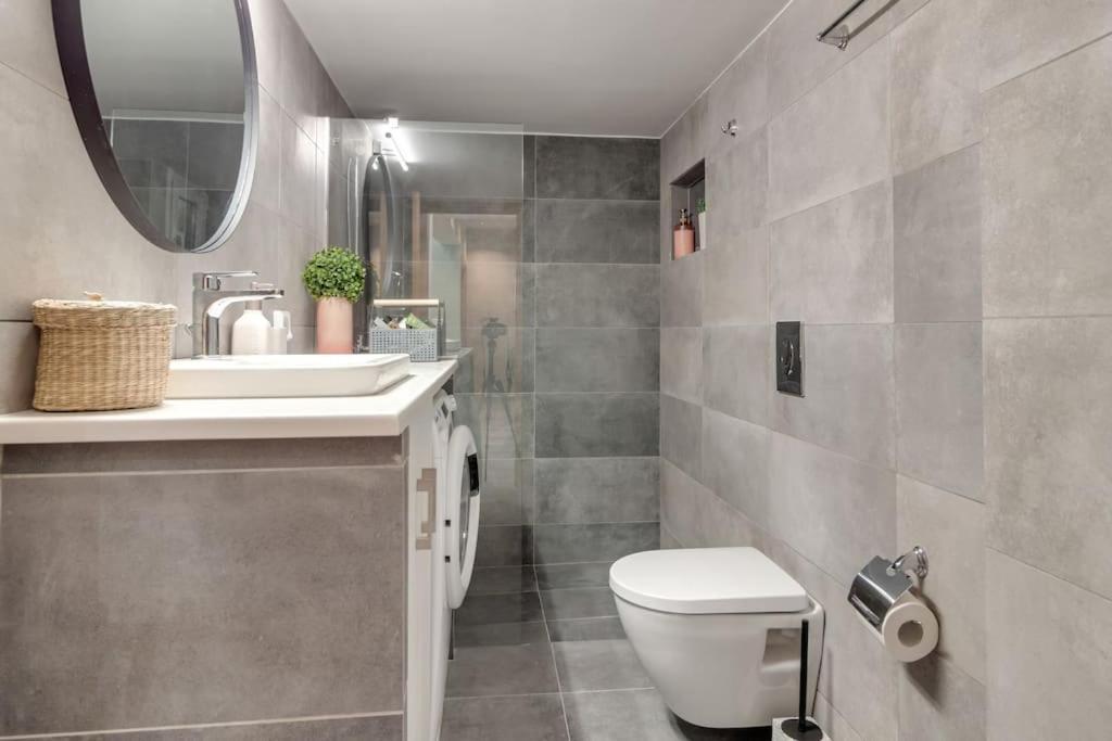 Deluxe Urban 2Br Apt By Nat. Archaelogical Museum Athens Ngoại thất bức ảnh